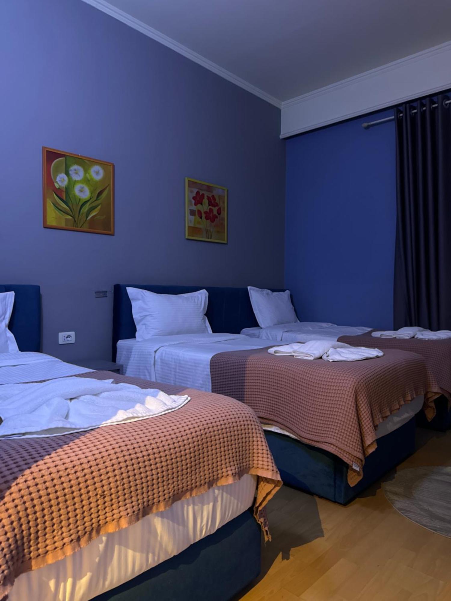 Hotel Tirona 地拉那 外观 照片