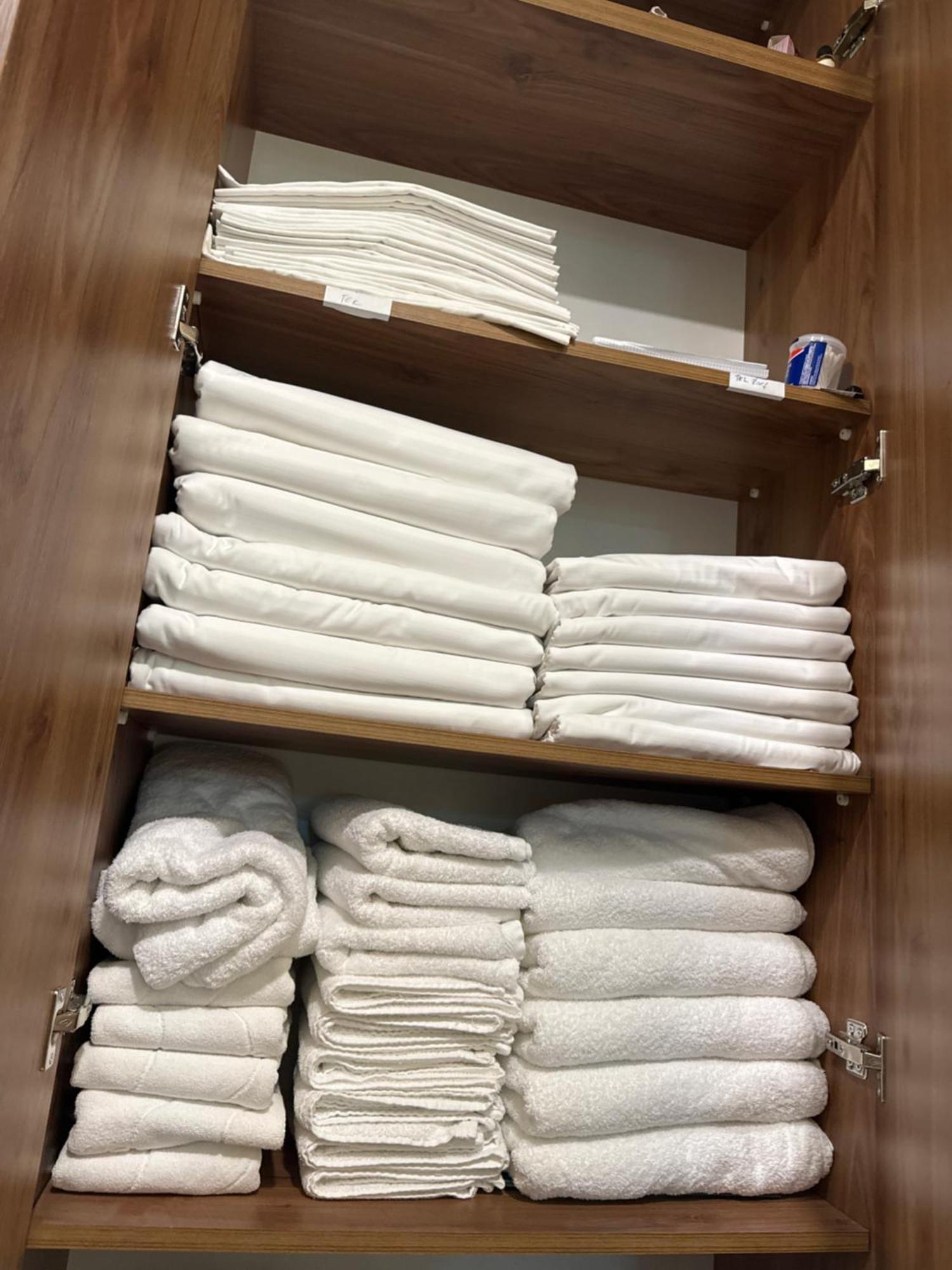 Hotel Tirona 地拉那 外观 照片