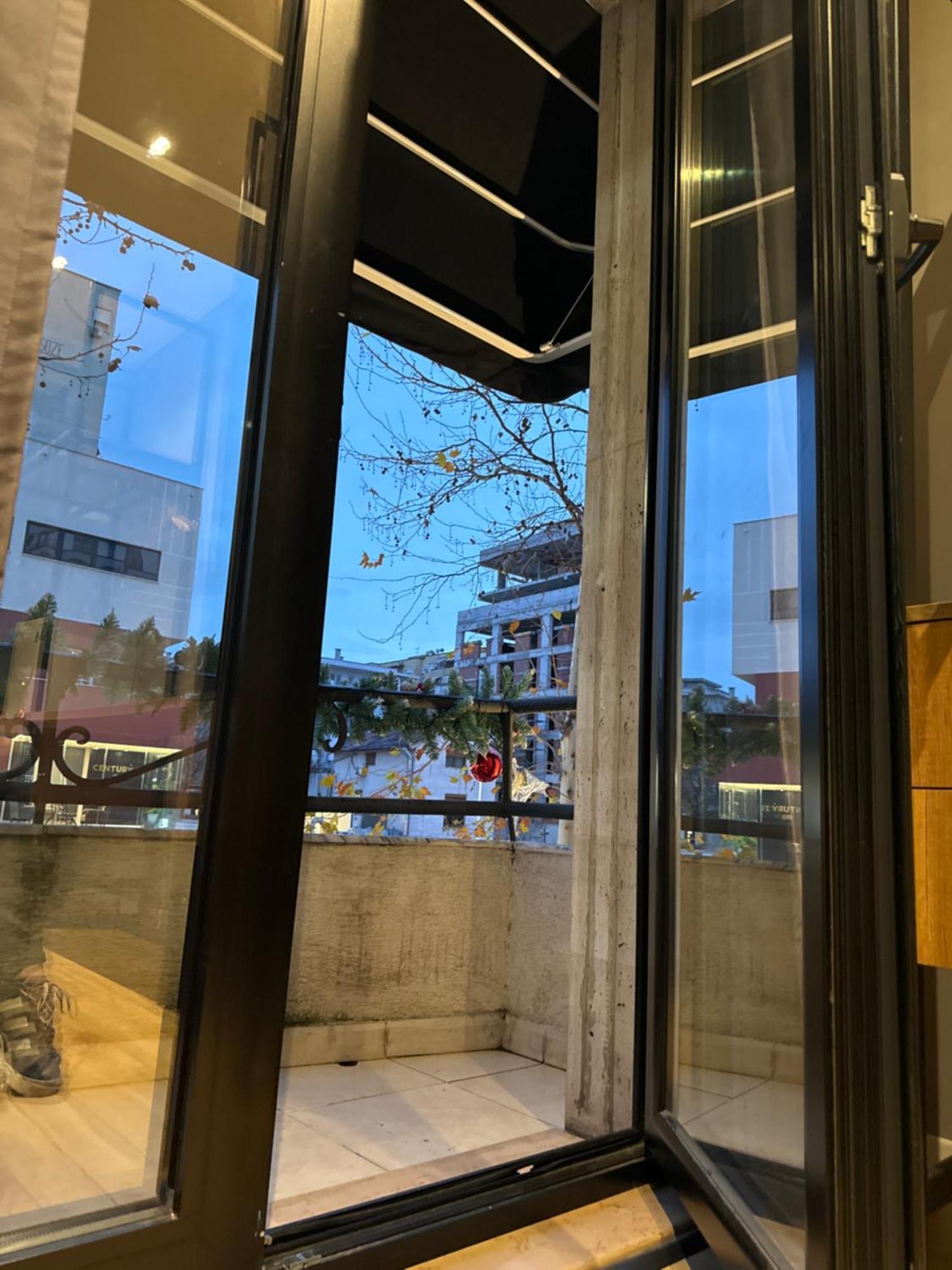 Hotel Tirona 地拉那 外观 照片