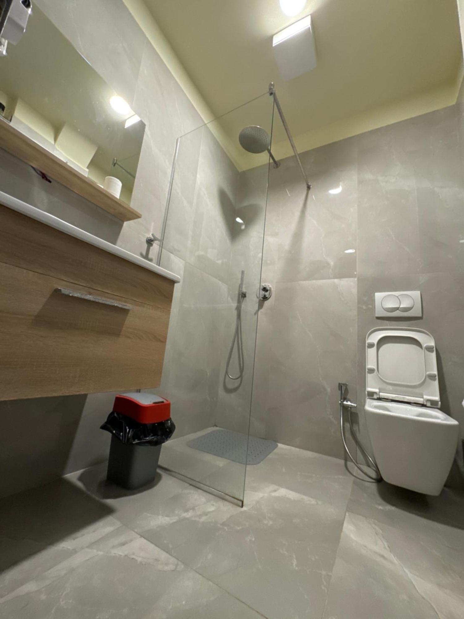 Hotel Tirona 地拉那 外观 照片