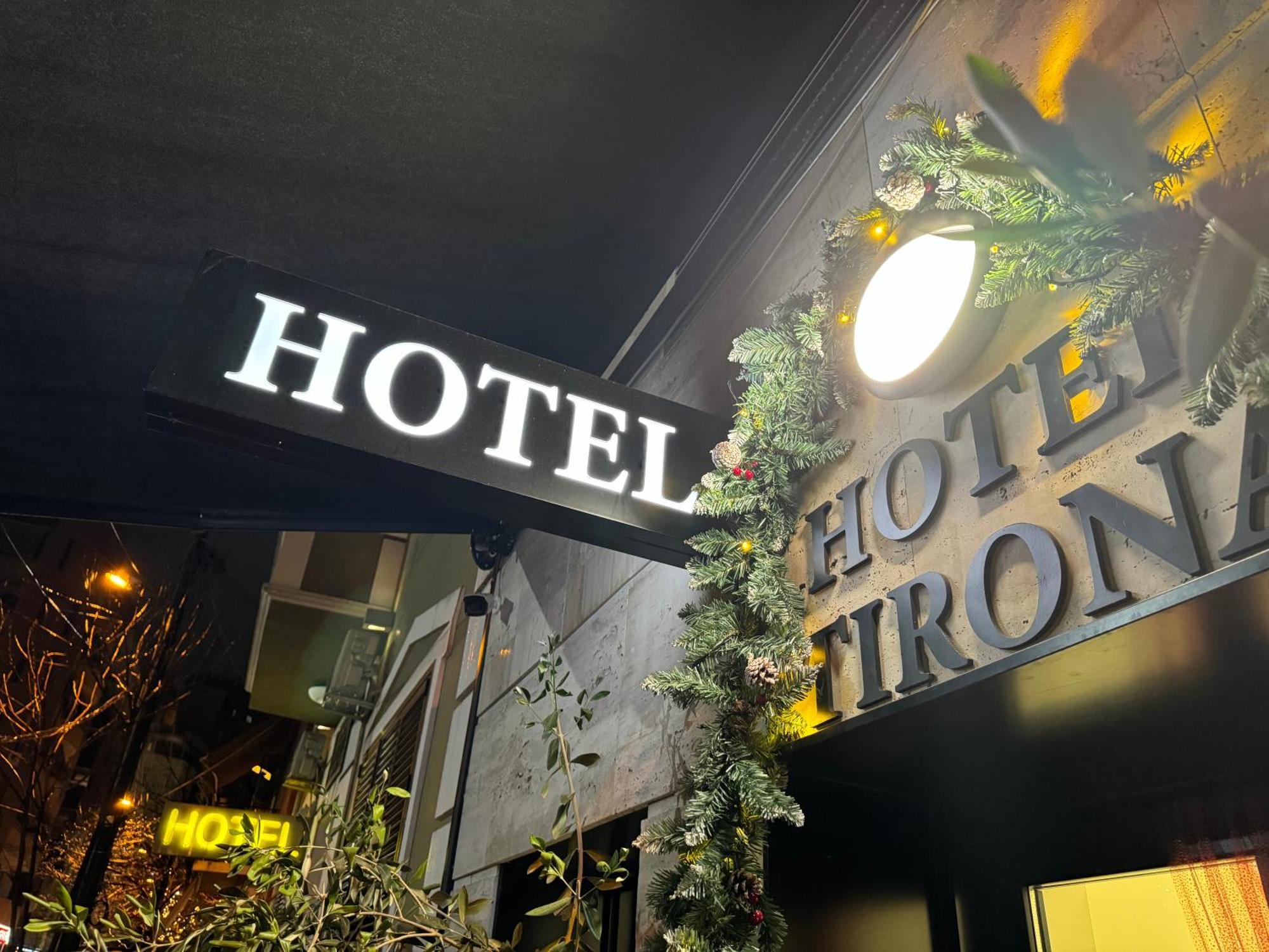 Hotel Tirona 地拉那 外观 照片