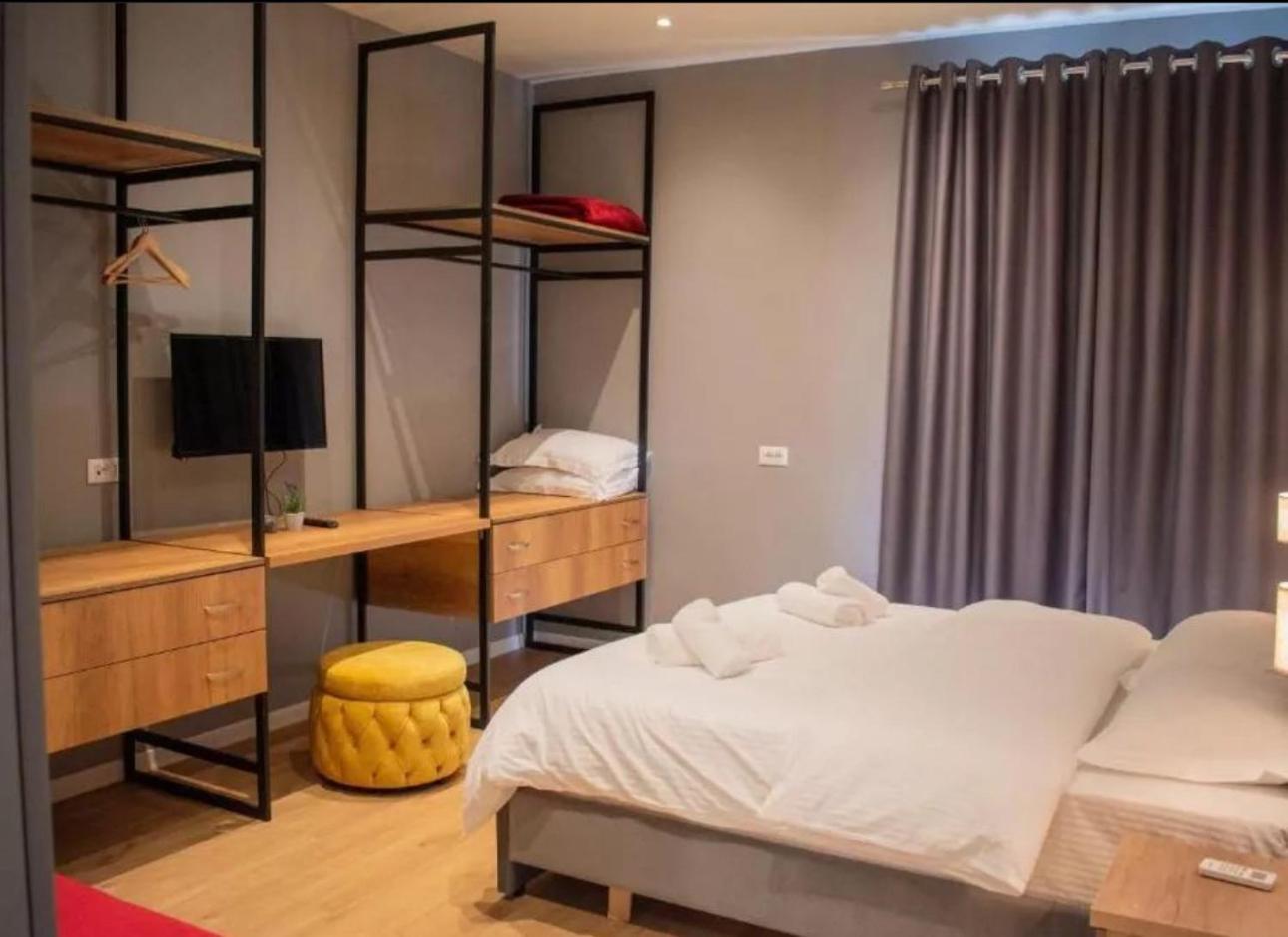 Hotel Tirona 地拉那 外观 照片